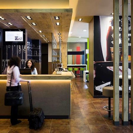 Ibis Budget Sevilla Aeropuerto Exterior foto