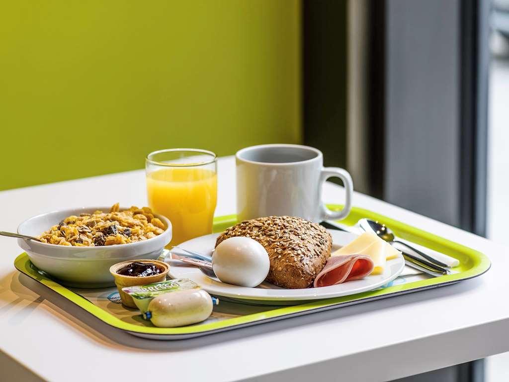 Ibis Budget Sevilla Aeropuerto Einrichtungen foto