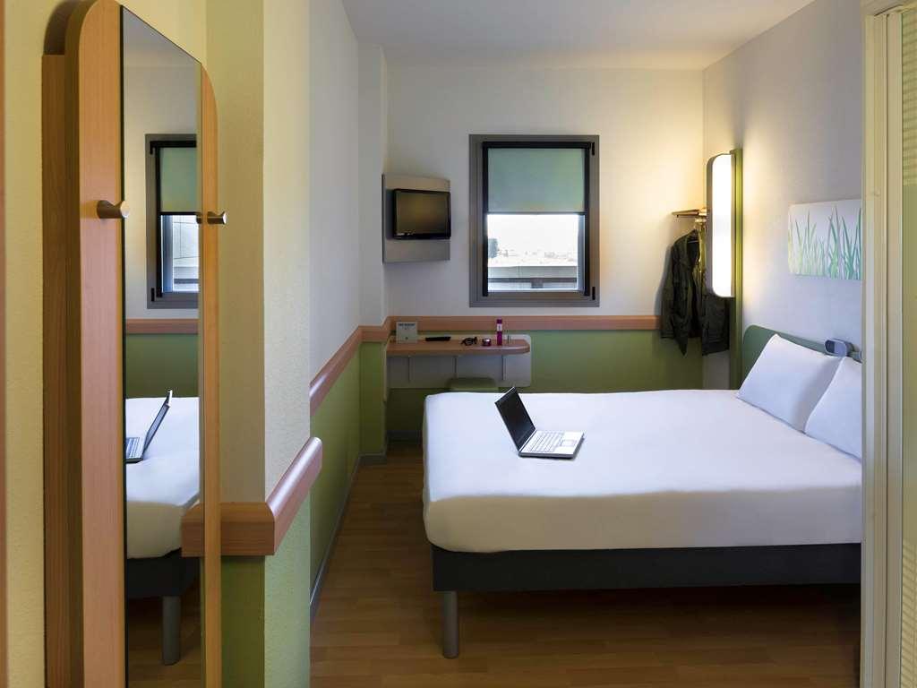 Ibis Budget Sevilla Aeropuerto Zimmer foto