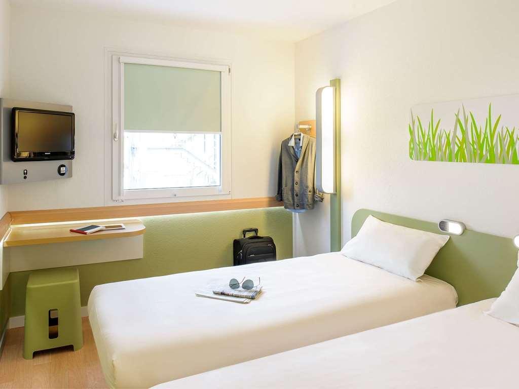 Ibis Budget Sevilla Aeropuerto Zimmer foto