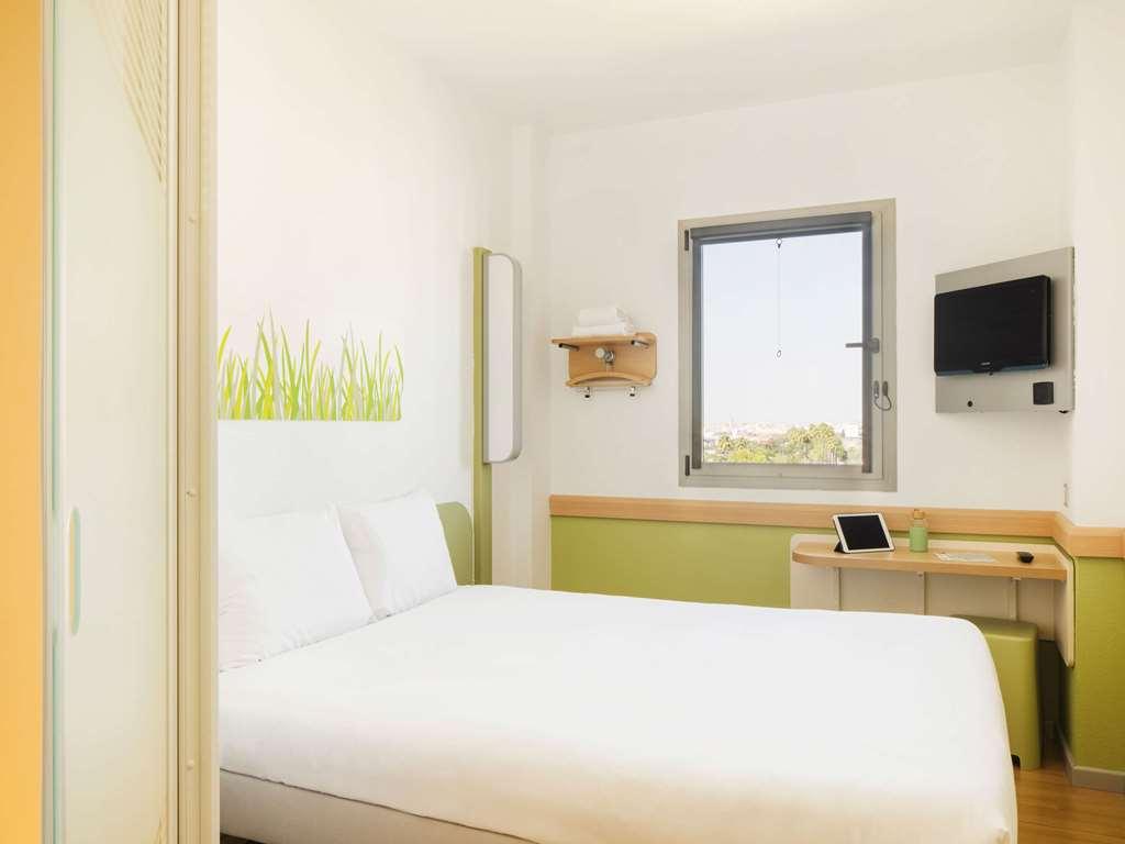 Ibis Budget Sevilla Aeropuerto Zimmer foto