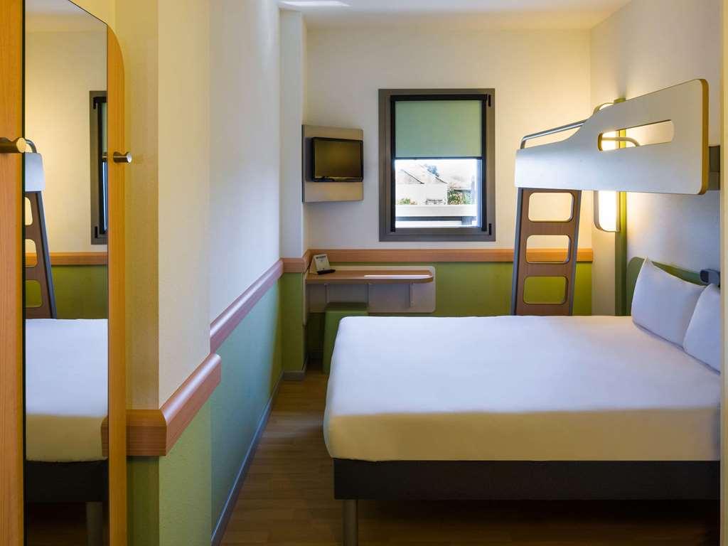 Ibis Budget Sevilla Aeropuerto Zimmer foto
